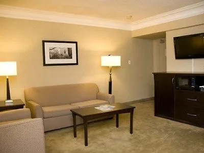 Hampton Inn & Suites By Hilton Toronto Downtown 3*,  קנדה